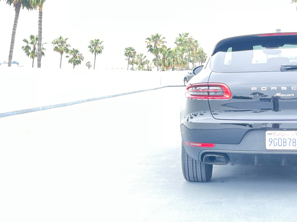 2018 Porsche Macan Image 36