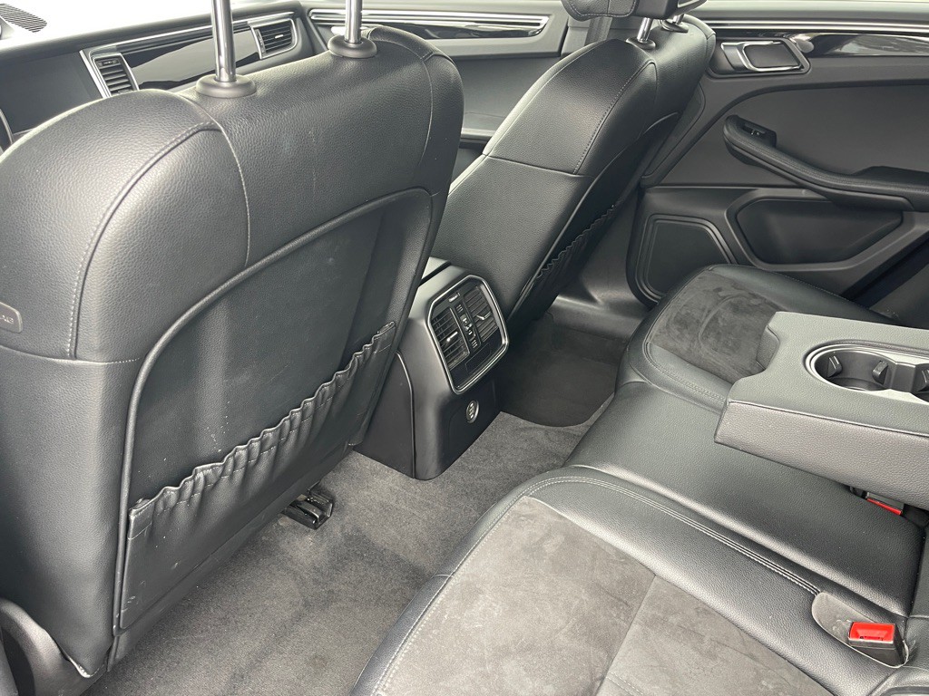 2018 Porsche Macan Image 54