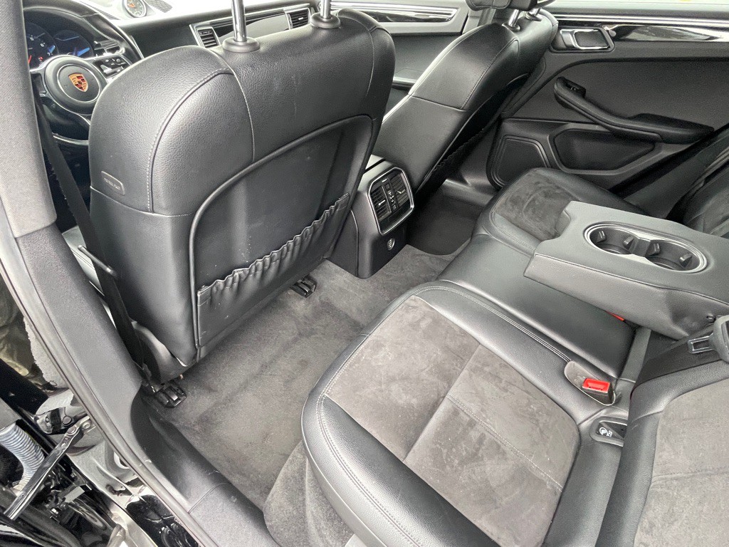 2018 Porsche Macan Image 56