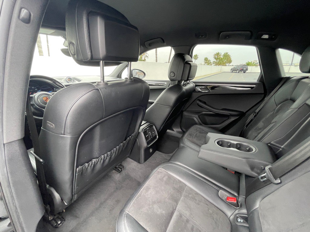 2018 Porsche Macan Image 57