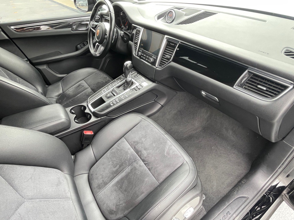 2018 Porsche Macan Image 66