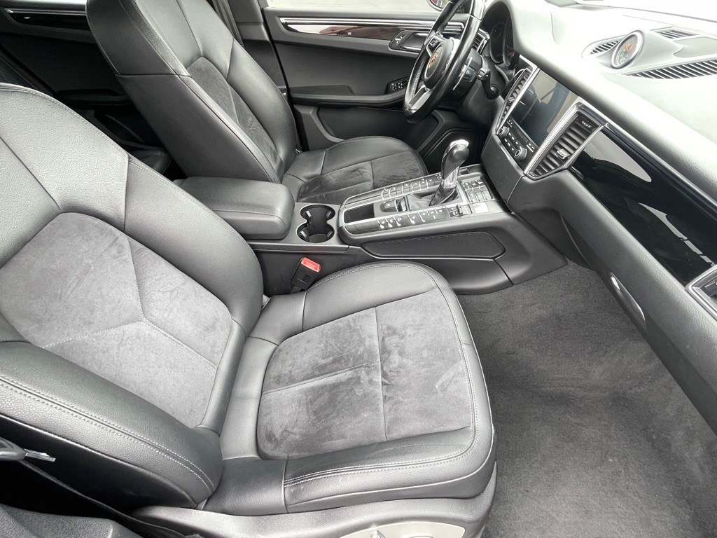 2018 Porsche Macan Image 72