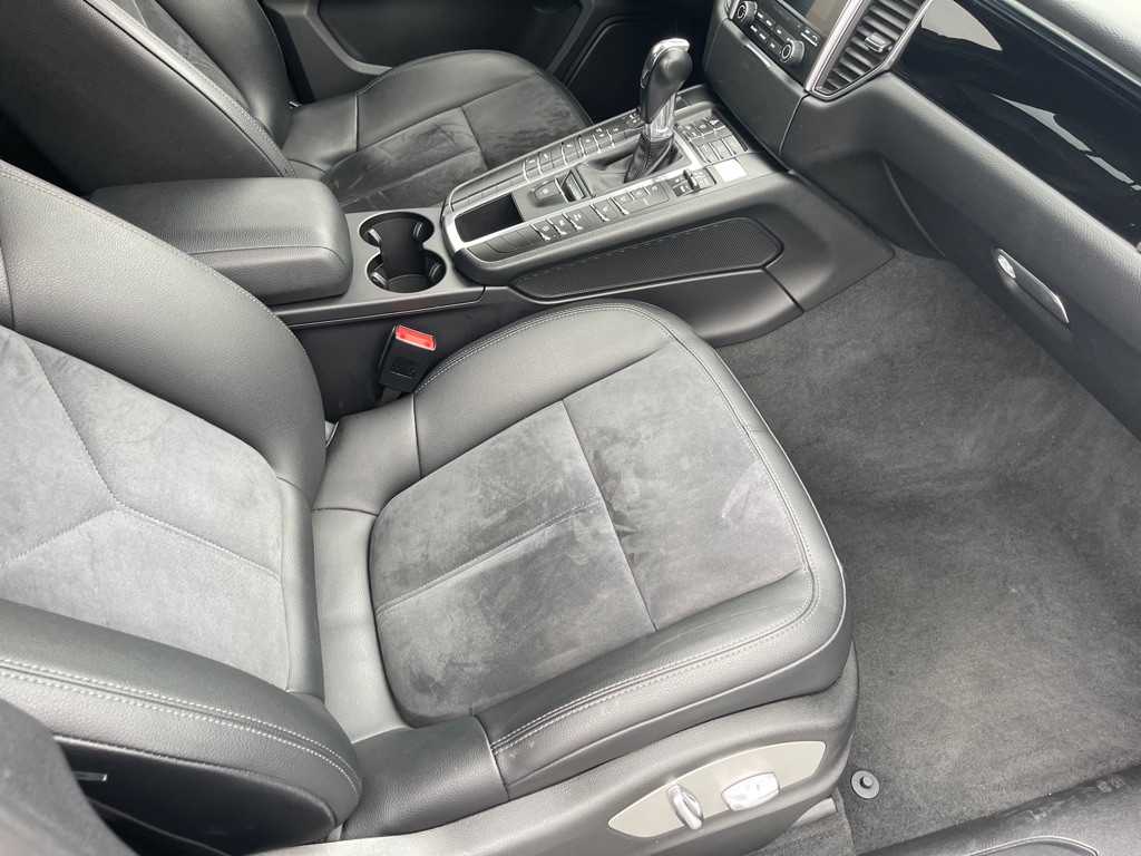 2018 Porsche Macan Image 75