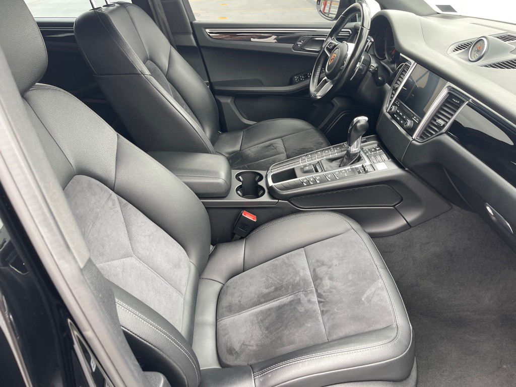 2018 Porsche Macan Image 76