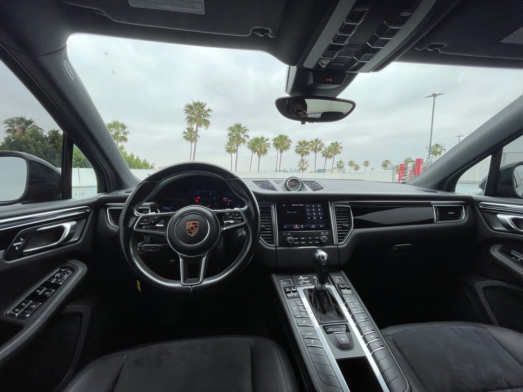 2018 Porsche Macan Image 90
