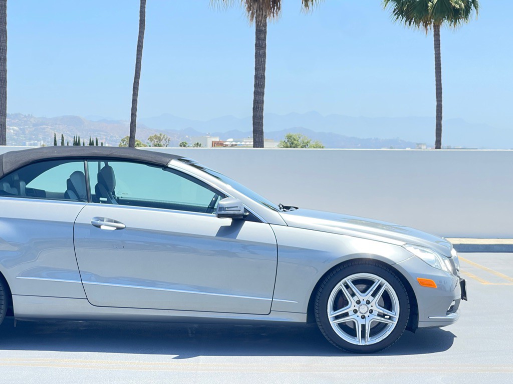 2011 Mercedes-Benz E-Class Image 24