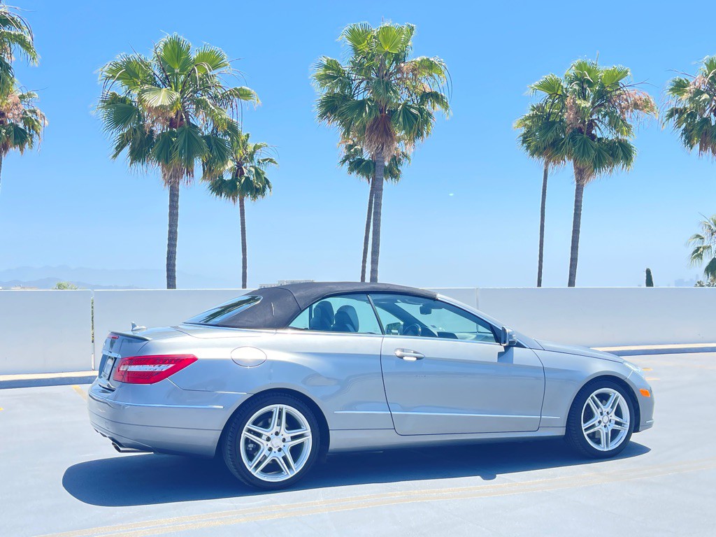 2011 Mercedes-Benz E-Class Image 33