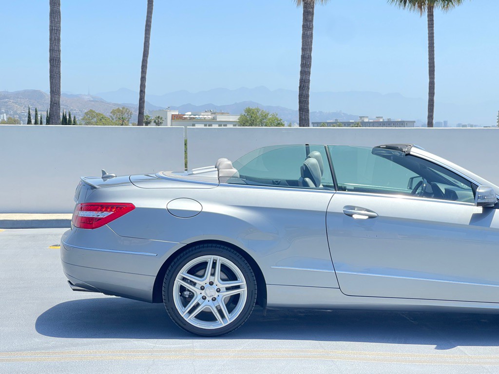 2011 Mercedes-Benz E-Class Image 42