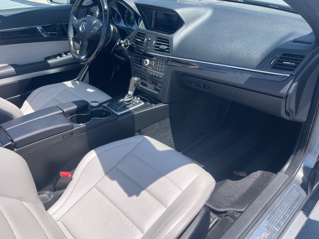 2011 Mercedes-Benz E-Class Image 90