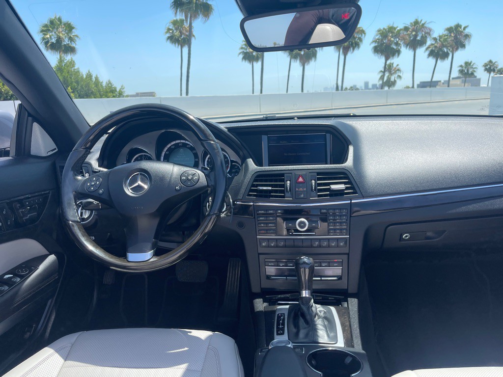 2011 Mercedes-Benz E-Class Image 112