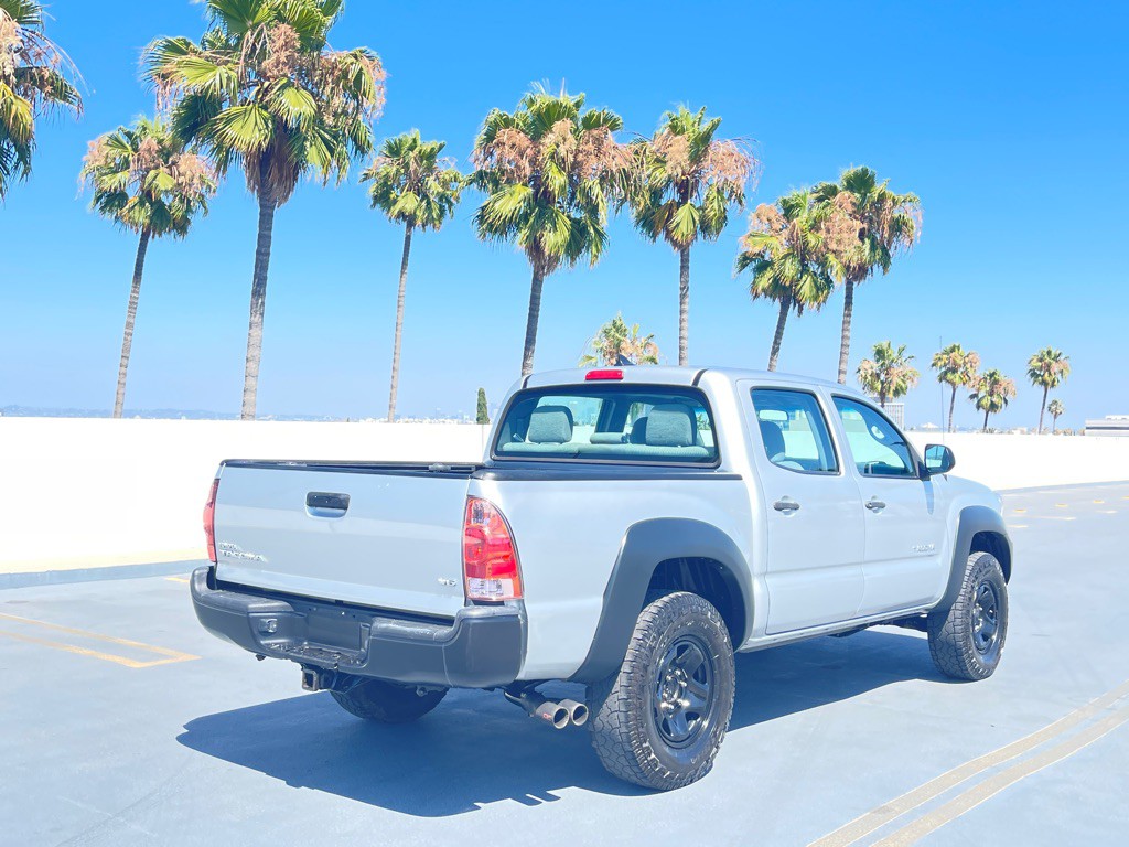 2012 Toyota Tacoma Image 2