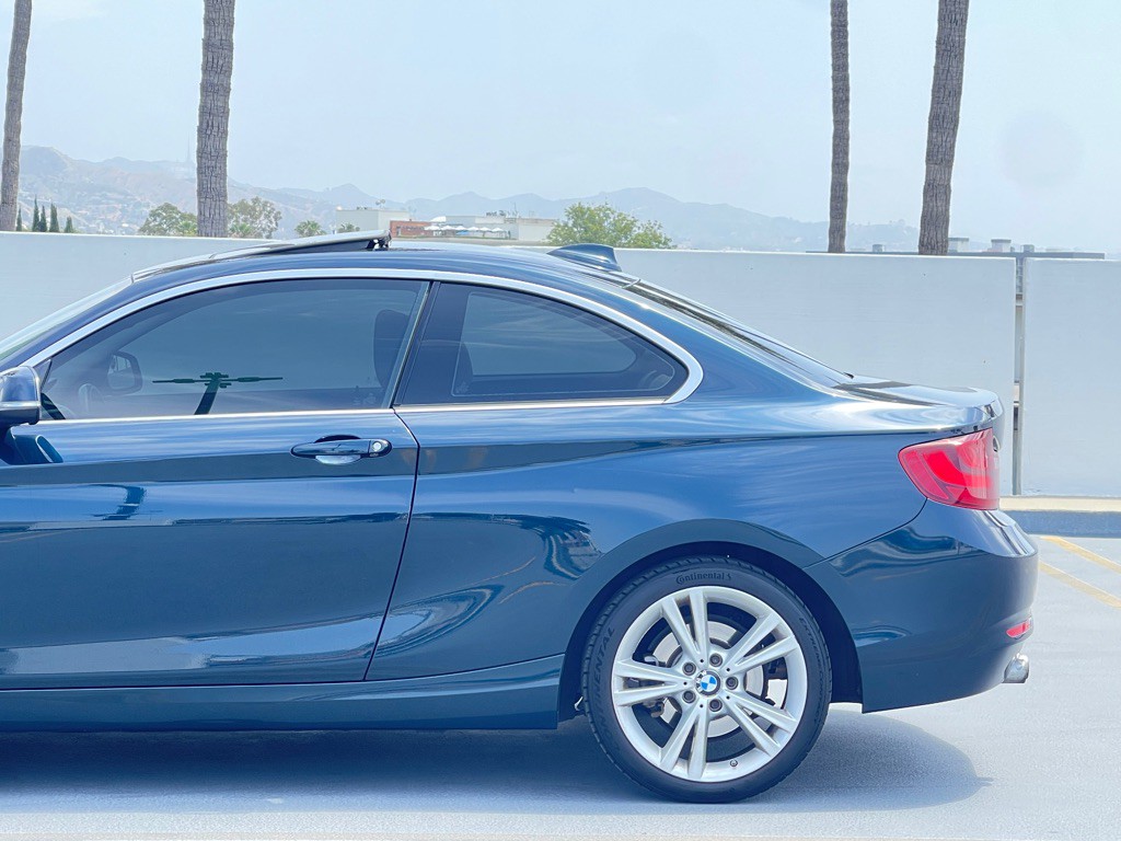 2015 BMW 2 Series Image 9