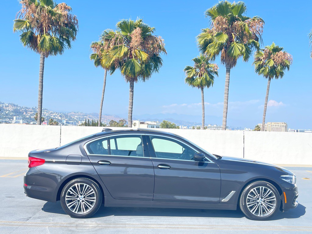 2017 BMW 5 Series Image 3
