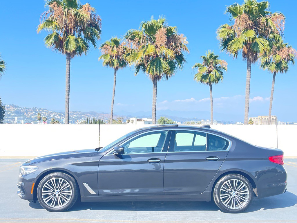 2017 BMW 5 Series Image 4