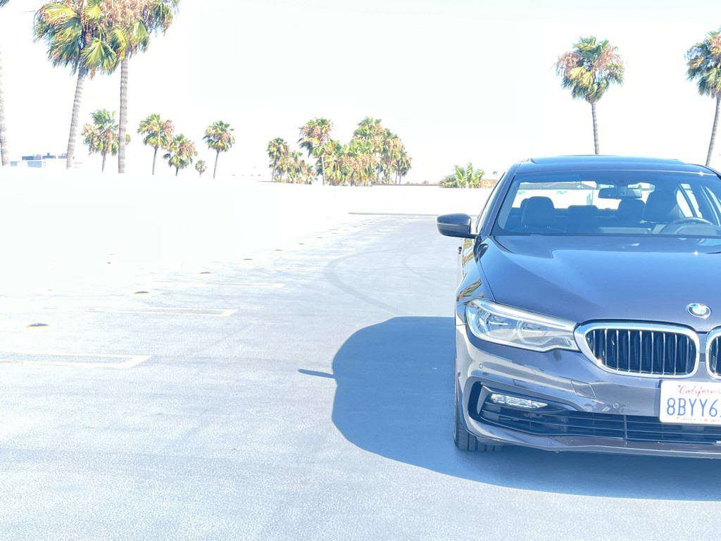 2017 BMW 5 Series Image 25
