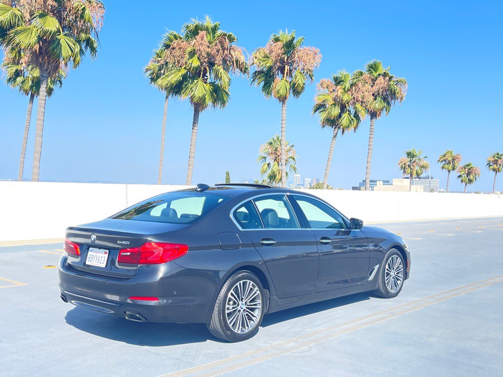 2017 BMW 5 Series Image 37