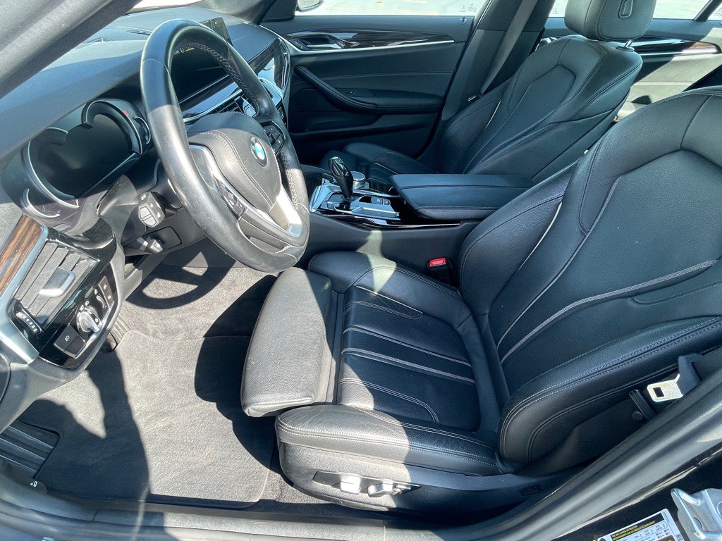 2017 BMW 5 Series Image 48