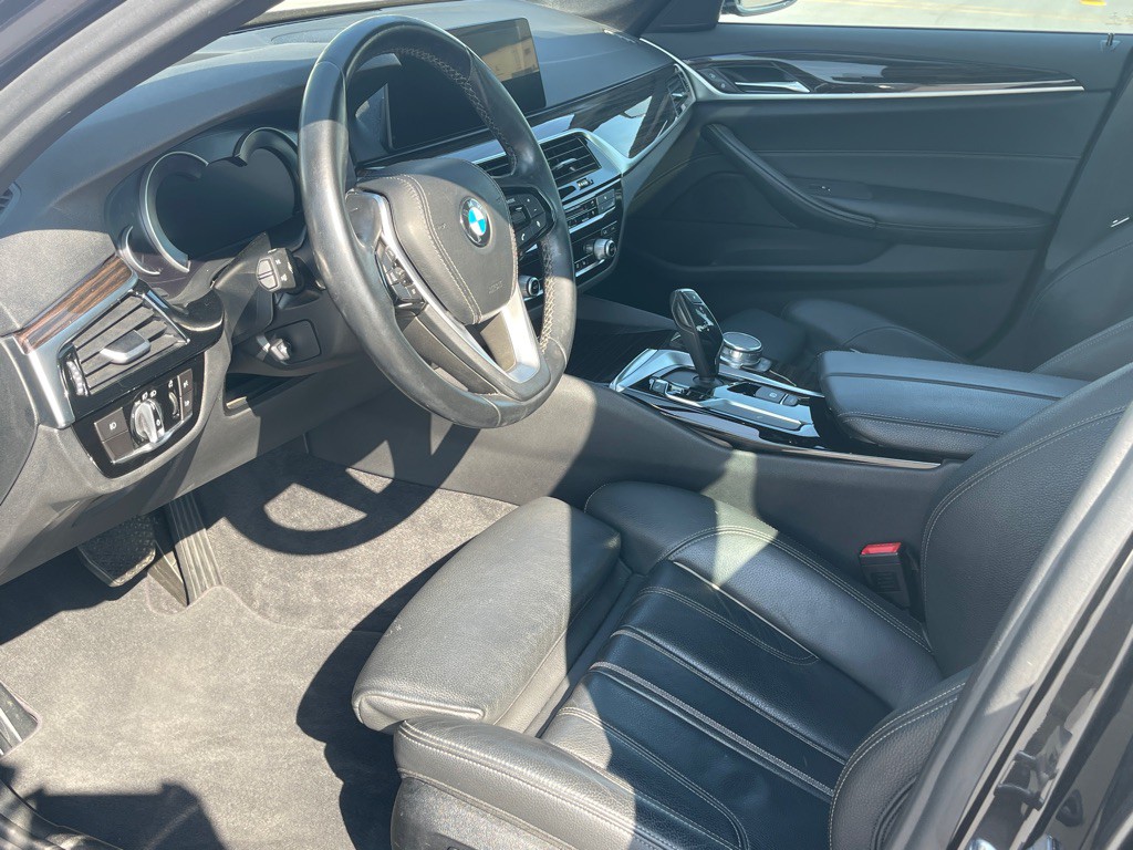 2017 BMW 5 Series Image 53
