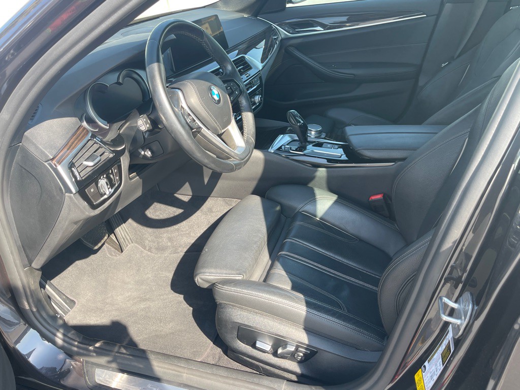 2017 BMW 5 Series Image 54