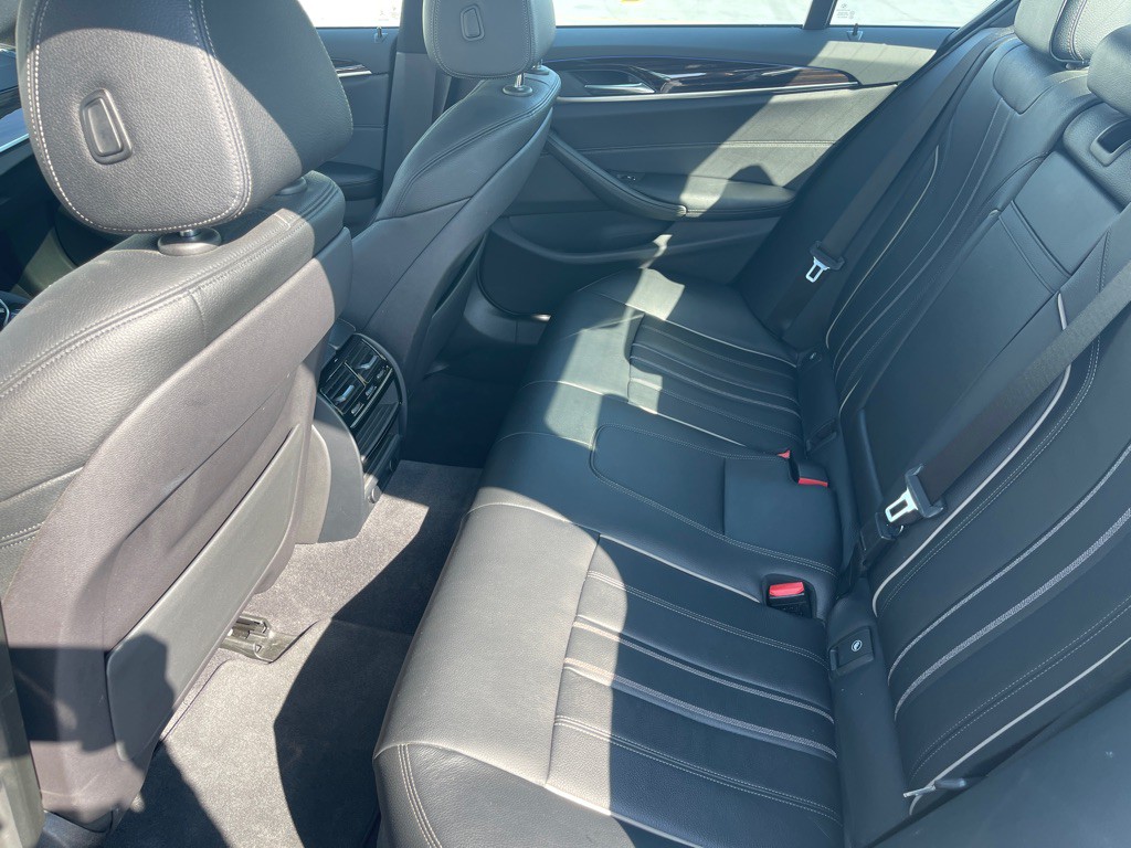 2017 BMW 5 Series Image 65