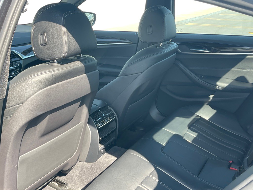 2017 BMW 5 Series Image 69