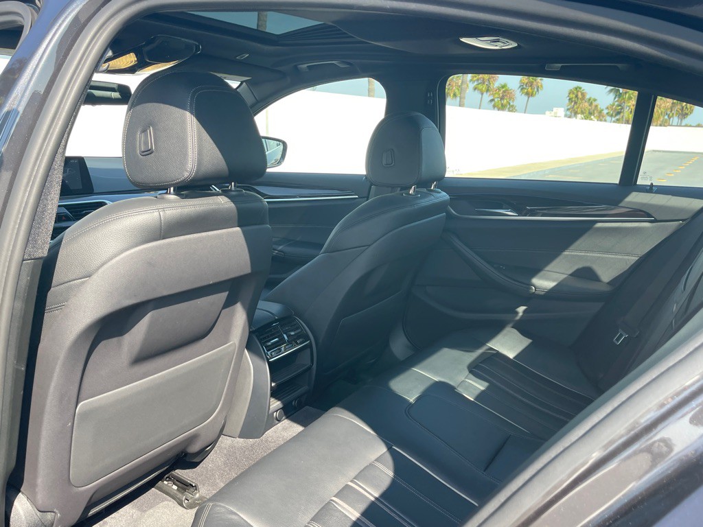 2017 BMW 5 Series Image 70
