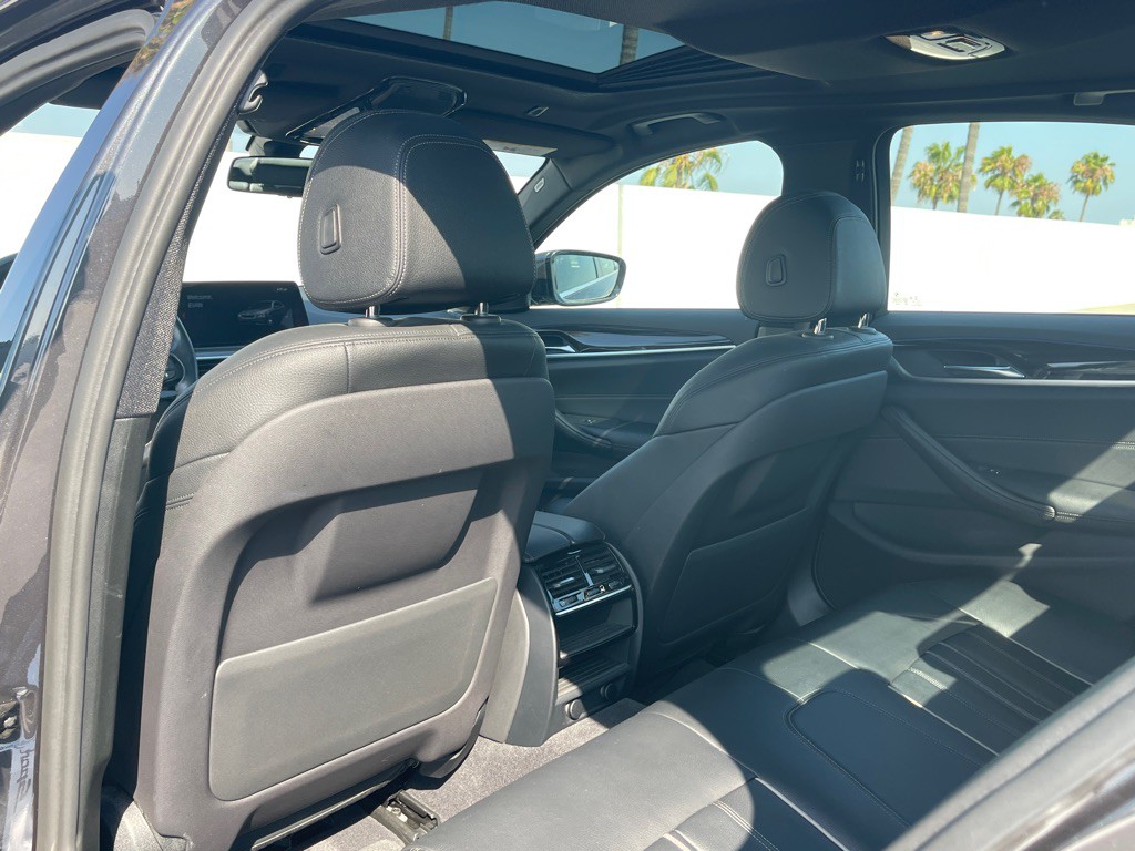 2017 BMW 5 Series Image 71