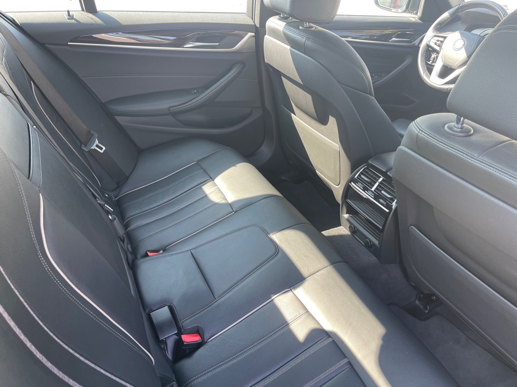 2017 BMW 5 Series Image 87