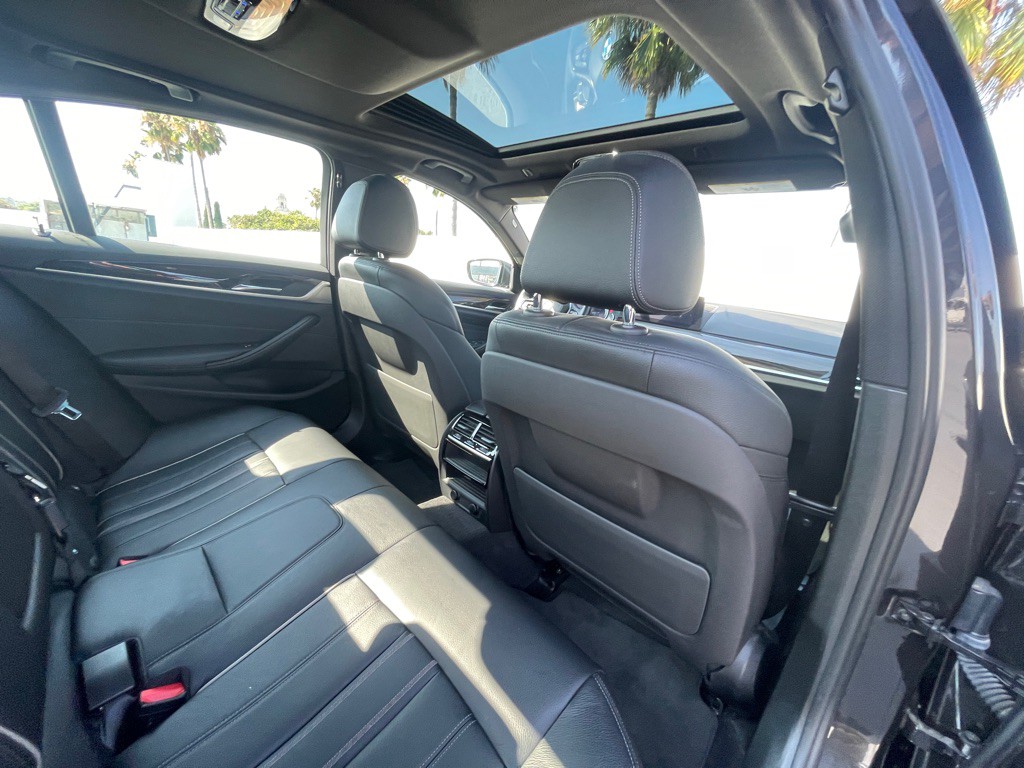 2017 BMW 5 Series Image 94