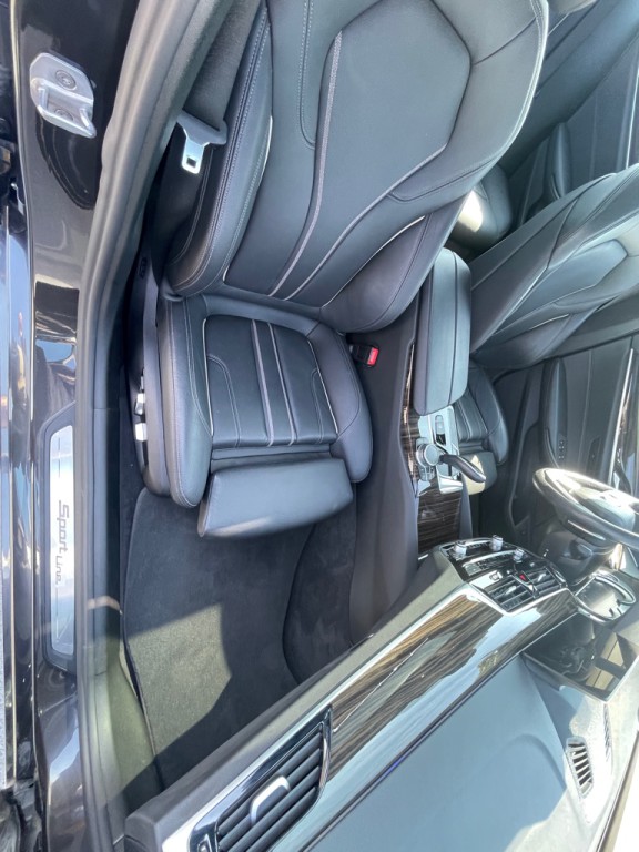 2017 BMW 5 Series Image 95