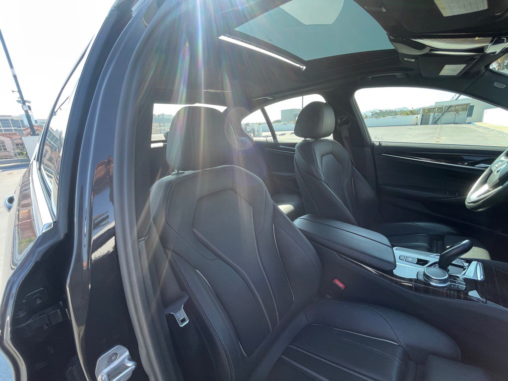 2017 BMW 5 Series Image 98