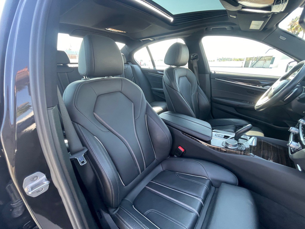 2017 BMW 5 Series Image 99