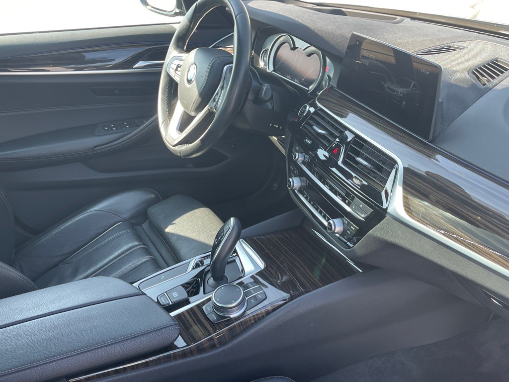2017 BMW 5 Series Image 106