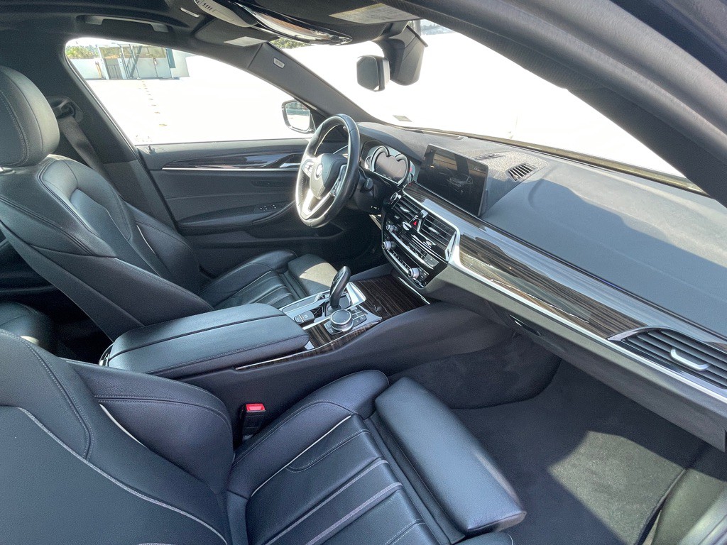 2017 BMW 5 Series Image 107