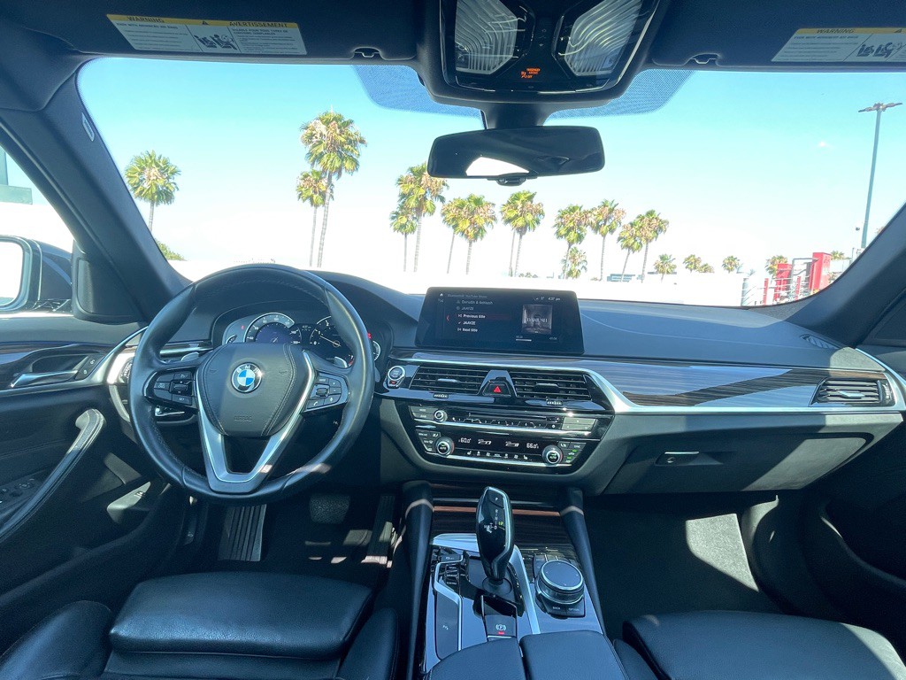 2017 BMW 5 Series Image 112