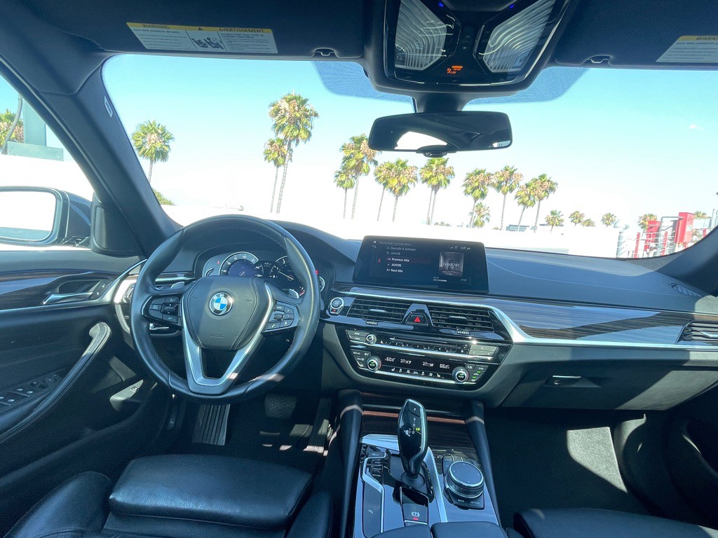 2017 BMW 5 Series Image 113