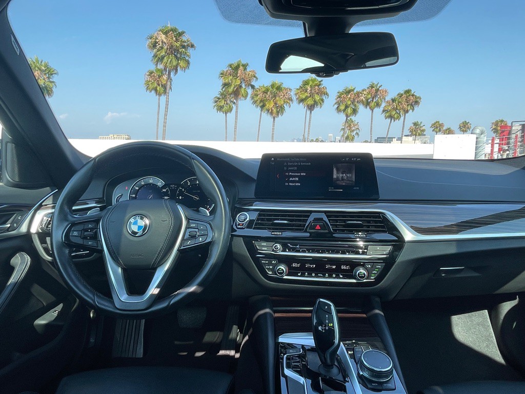 2017 BMW 5 Series Image 119