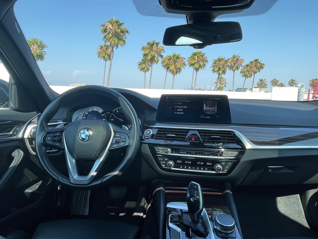 2017 BMW 5 Series Image 122
