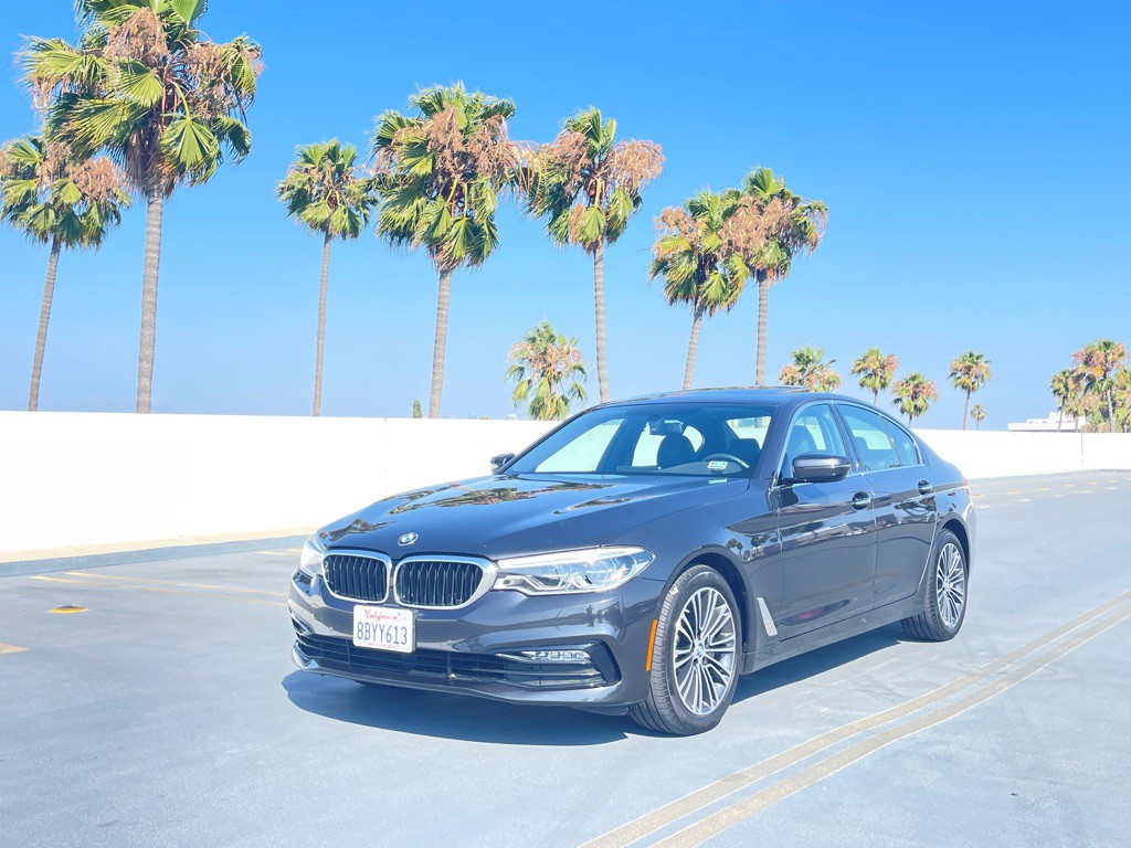 2017 BMW 5 Series Image 2