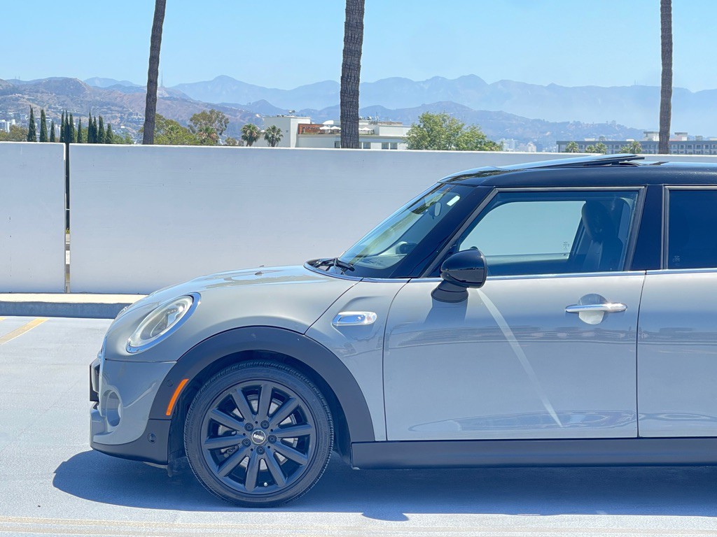 2018 MINI Cooper Image 8
