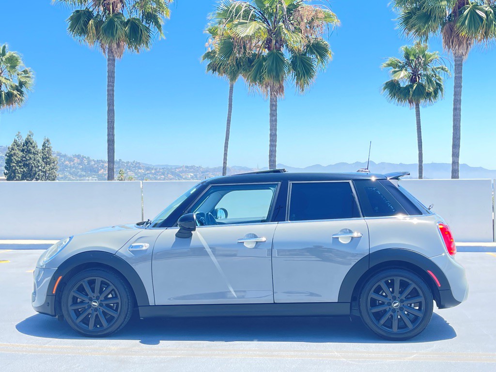 2018 MINI Cooper Image 13
