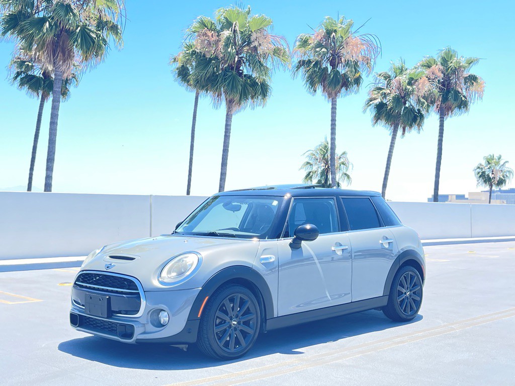 2018 MINI Cooper Image 16