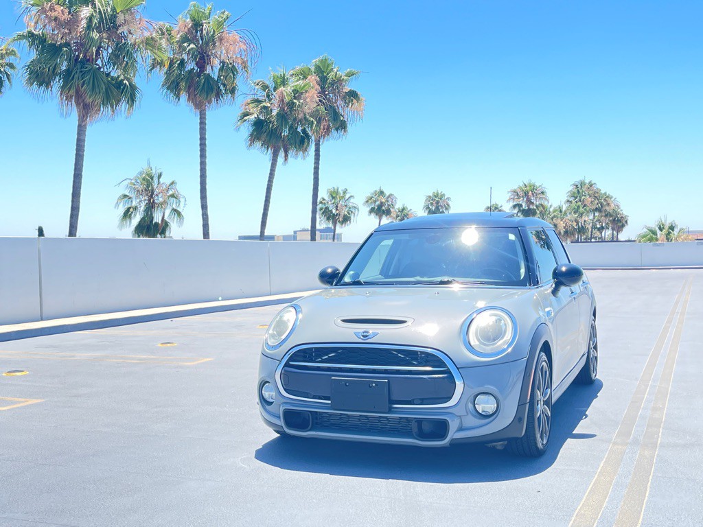 2018 MINI Cooper Image 17