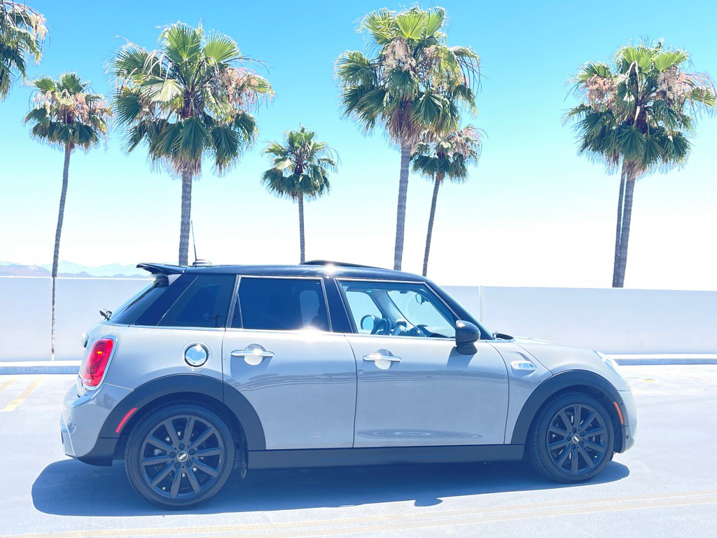 2018 MINI Cooper Image 30
