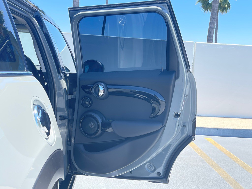 2018 MINI Cooper Image 40