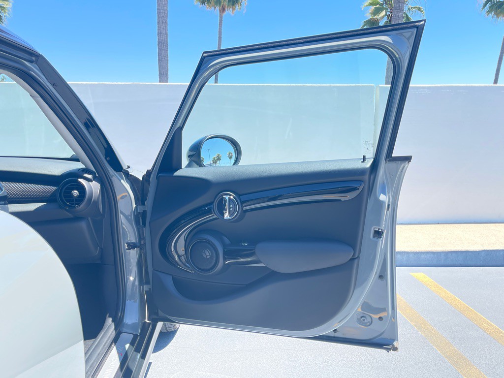 2018 MINI Cooper Image 41