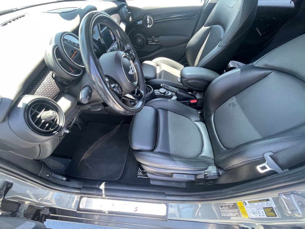 2018 MINI Cooper Image 42