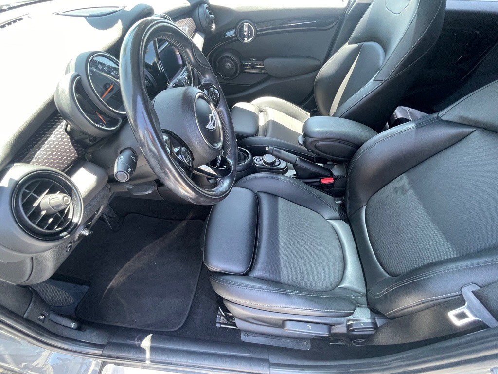 2018 MINI Cooper Image 43