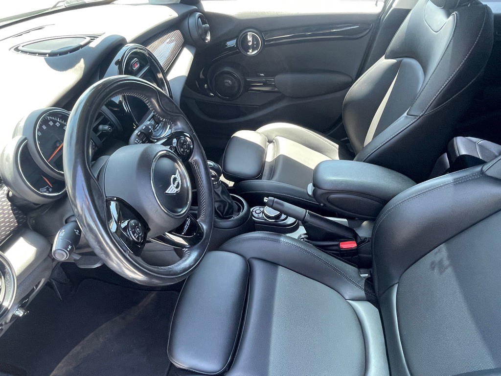 2018 MINI Cooper Image 44
