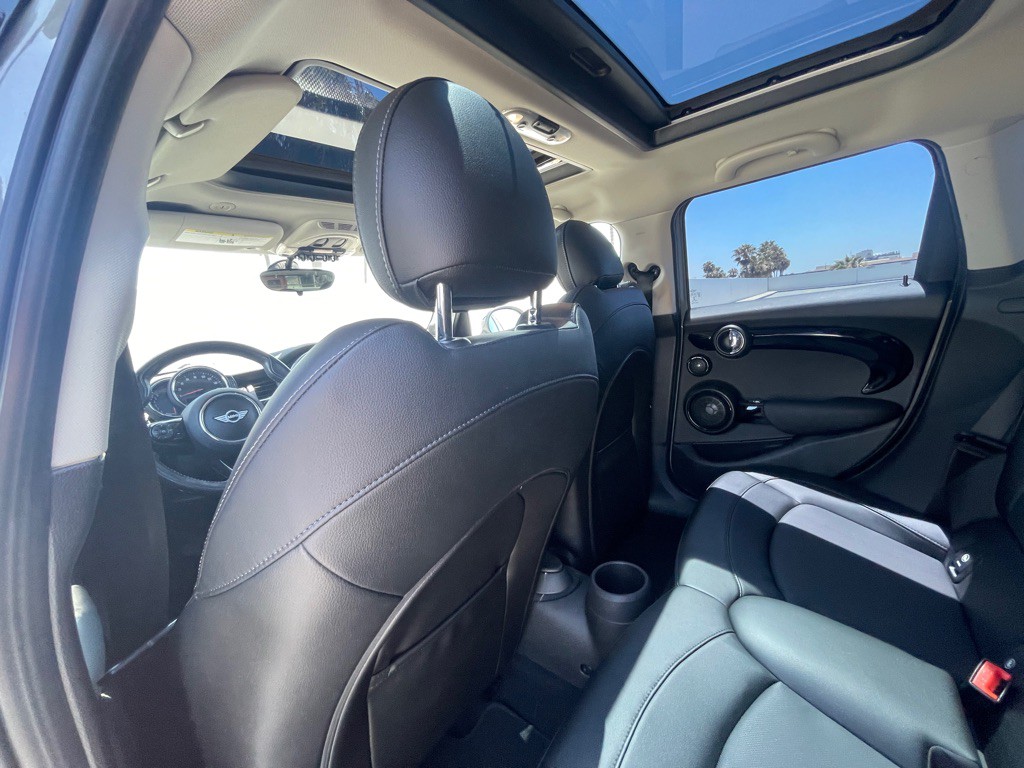 2018 MINI Cooper Image 57